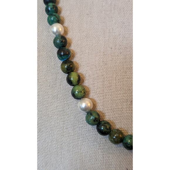 Green Stone Pearl Magnetic Hematite Beaded Toggle Necklace - Picture 8 of 12